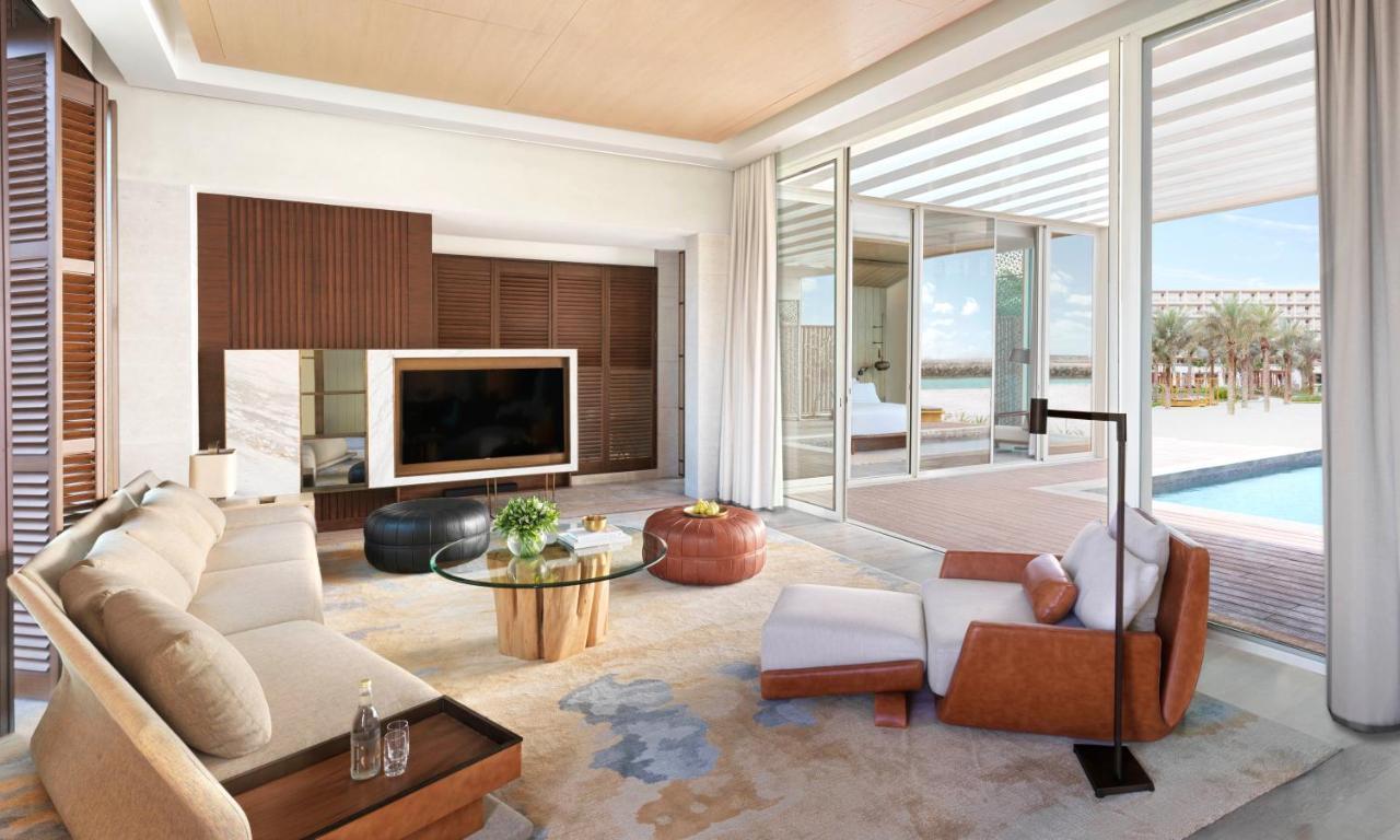 Intercontinental Ras Al Khaimah Mina Al Arab Resort & Spa By Ihg Eksteriør bilde A living room at the Ritz-Carlton, DIFC